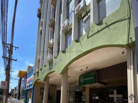 Sala / Salão / Loja em Centro