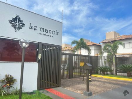 Sobrado-Condomínio em Jardim Veraneio