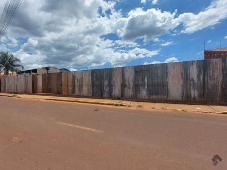 Terreno em Aero Rancho