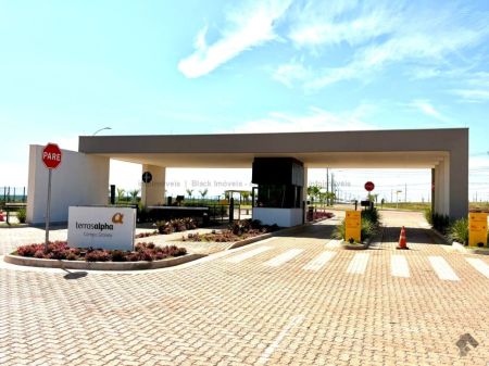 Terreno-Condomínio em Terras Alpha