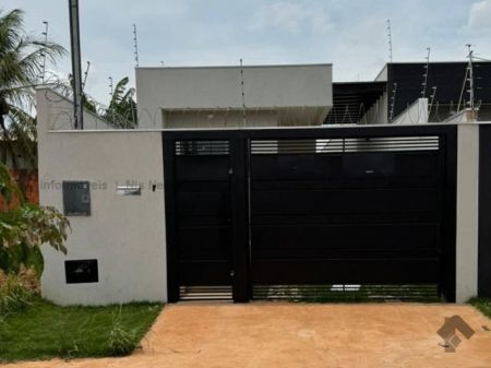 Casa-Térrea em Jardim Monumento