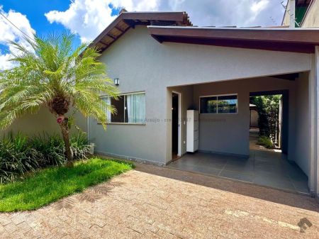 Casa-Térrea em Vila Nasser