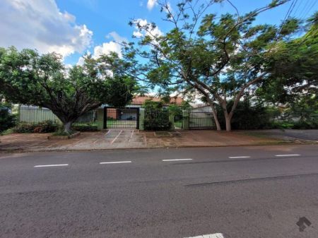 Casa-Térrea em Vila Célia