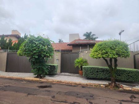Casa-Térrea em Itanhangá Park