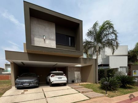 Sobrado-Condomínio em Pq. Residencial Damha III