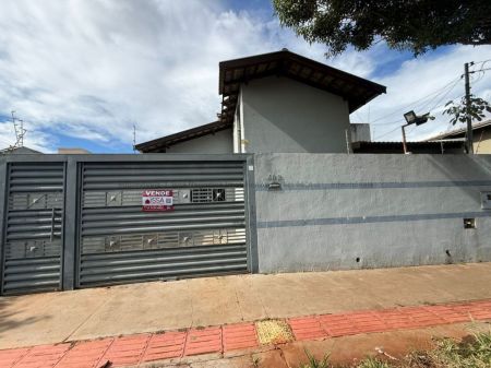 Casa-Térrea em Vila Nasser