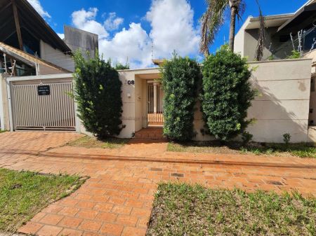 Casa-Térrea em Jardim Bela Vista