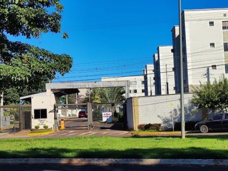 Apartamento em Pioneiros