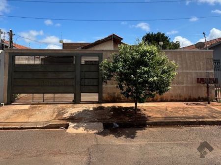 Casa-Térrea em Jardim das Nações