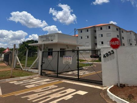 Apartamento em Jardim Tarumã