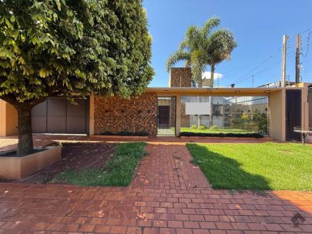 Casa-Térrea em Jardim Girassol