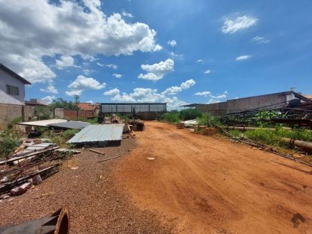 Terreno em Aero Rancho