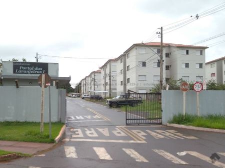 Apartamento em Jardim Tarumã