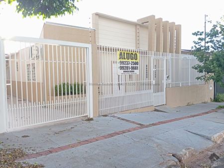 Casa Comercial em Jardim Monte Líbano