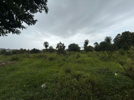 Área em Jardim Centenário