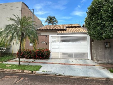 Casa-Térrea em Jardim Samambaia