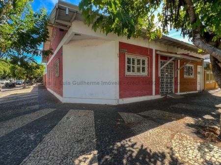 Casa Comercial em Centro