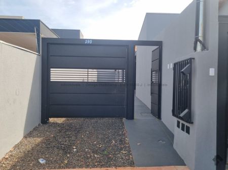 Casa-Térrea-Condomínio em Coophatrabalho