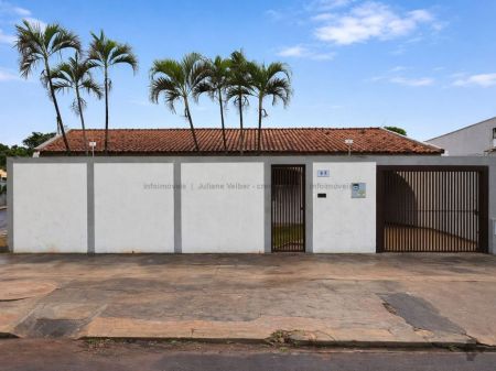 Casa-Térrea em Vila Carlota