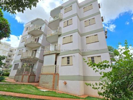 Apartamento em Monte Castelo