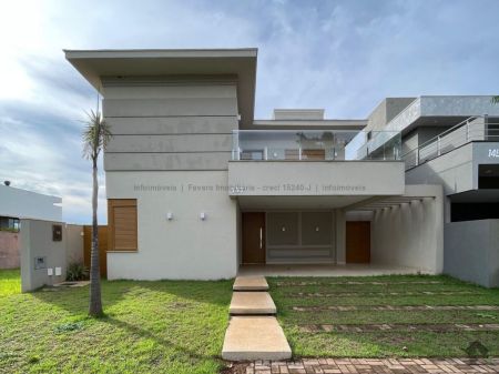 Sobrado-Condomínio em Residencial Alphaville III