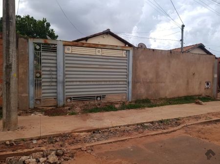 Casa-Térrea em Conjunto Res. Leon Denizart Conte