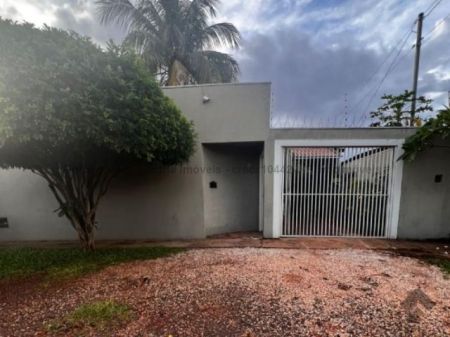 Casa-Térrea em Rita Vieira