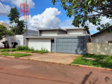 Casa-Térrea em Vila Carlota