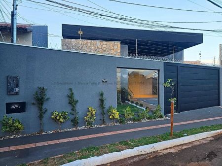 Casa-Térrea em Vila Planalto