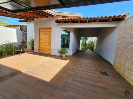 Casa-Térrea em Loteamento Guanandi II