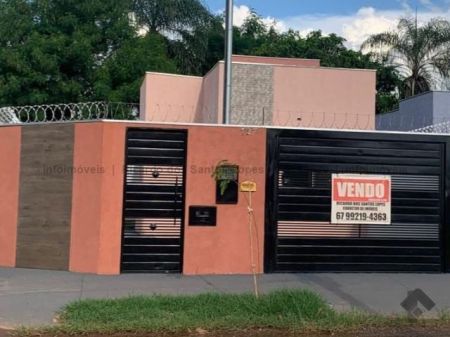 Casa-Térrea em Jardim Los Angeles