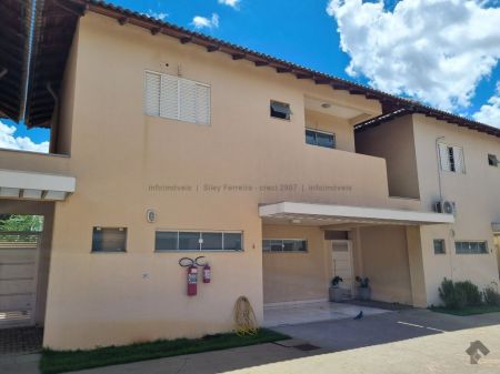 Sobrado-Condomínio em Jardim Bela Vista