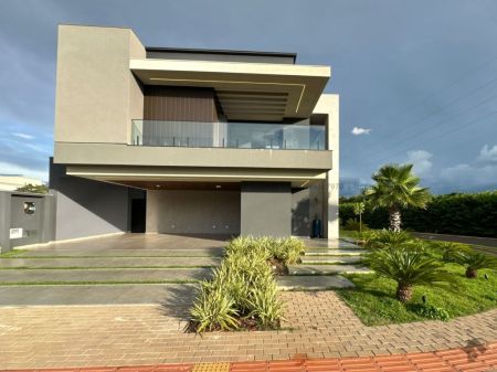 Sobrado-Condomínio em Residencial Alphaville IV