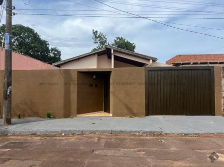 Casa-Térrea em Vila Palmira