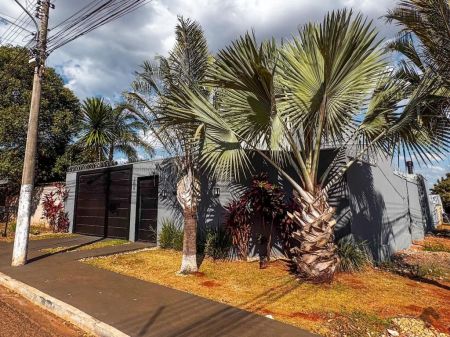 Casa-Térrea em Vila Carlota