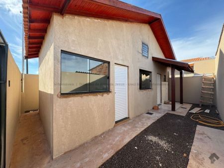 Casa-Térrea em Bela Laguna