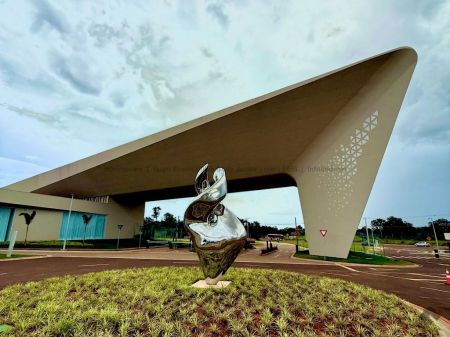 Terreno-Condomínio em Jardim Veraneio