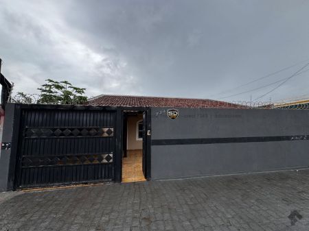 Casa Comercial em Jardim Monte Líbano