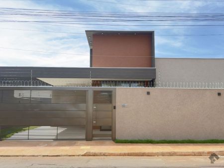 Casa-Térrea em Jardim Autonomista