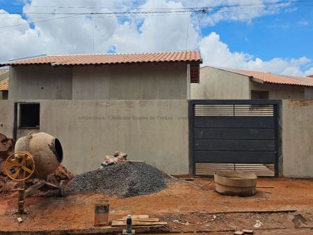 Casa-Térrea em Nova Campo Grande
