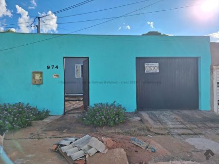 Casa-Térrea em Jardim Anache