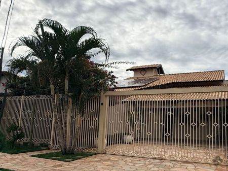 Casa-Térrea em Carandá