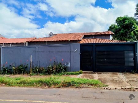 Casa-Térrea em Vila Vilas Boas