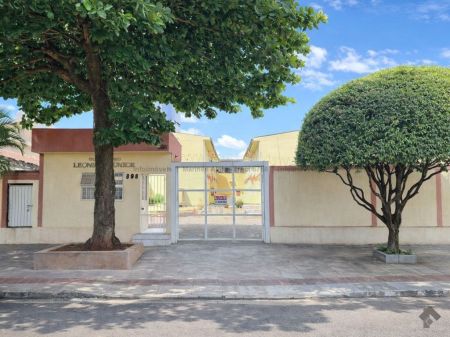 Sobrado-Condomínio em São Francisco