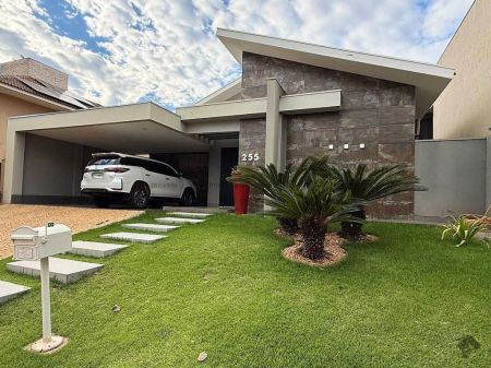 Casa-Térrea-Condomínio em Ecoville