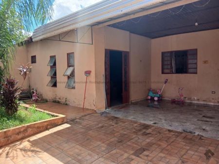 Casa-Térrea em Jardim Talismã