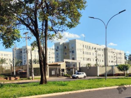 Apartamento em Pioneiros