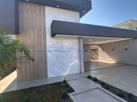 Casa-Térrea em Parque Alvorada
