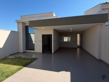Casa-Térrea em Cj. Res. Monte Carlo