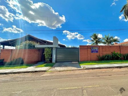 Casa-Térrea em Vila Vilas Boas